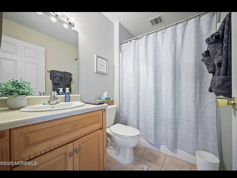 100 Pine St #9 — Photo 34