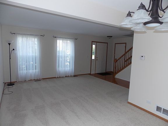 3rd image of 2820 Cadbury Cir