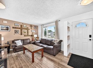 West Hermitage Place, Edmonton, AB T5A 2X7