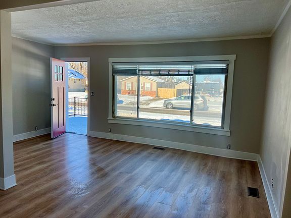 5th image of 470 Wordsworth St