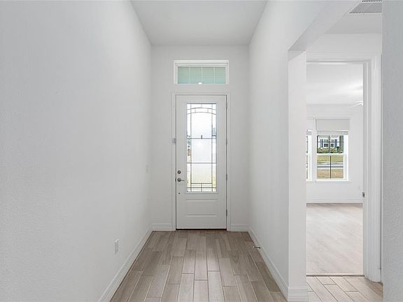 5th image of 4226 SE 11th Ave