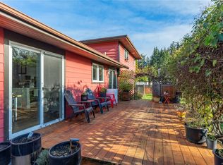 1592 Dalmatian Dr, Nanaimo, BC V9P 1Y7