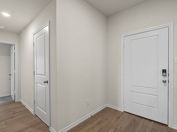 5th image of 2911 Peppergrass St