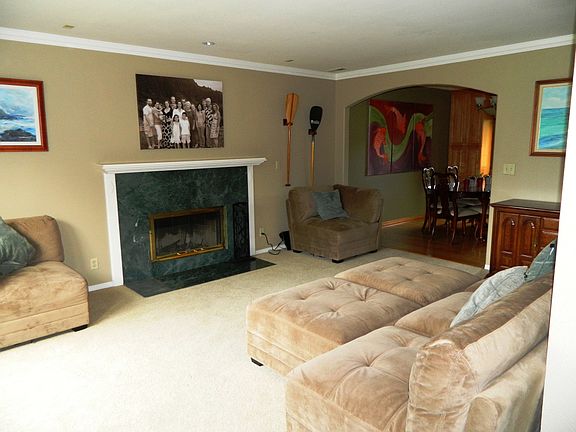 Formal Living rm & Fireplace