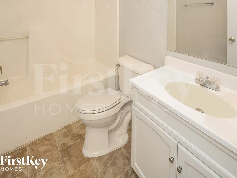 6230 Long River Ln — Photo 9