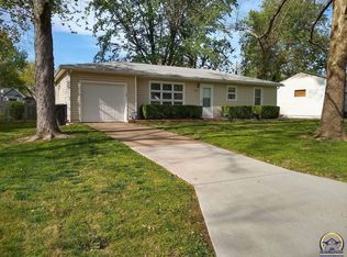 5624 SW Avalon Ln, Topeka, KS 66604