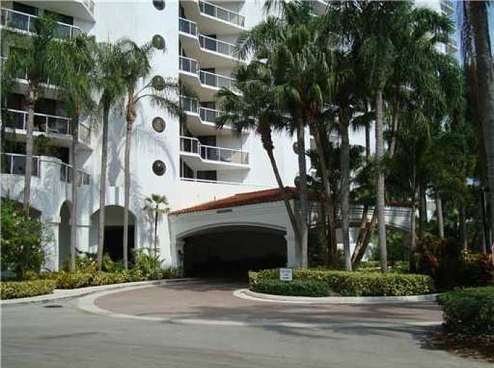 1st image of 3610 Yacht Club Dr APT 1404