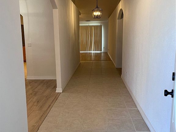 3rd image of 26577 Windjammer Ln