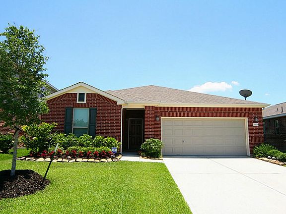 Front view of home
