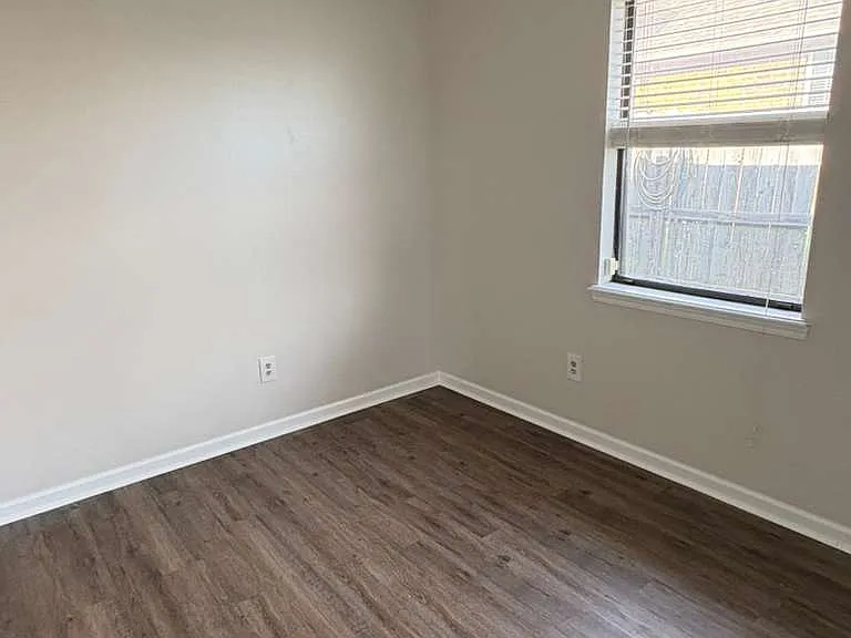 5401 NW King Richard Ave #B — Photo 14