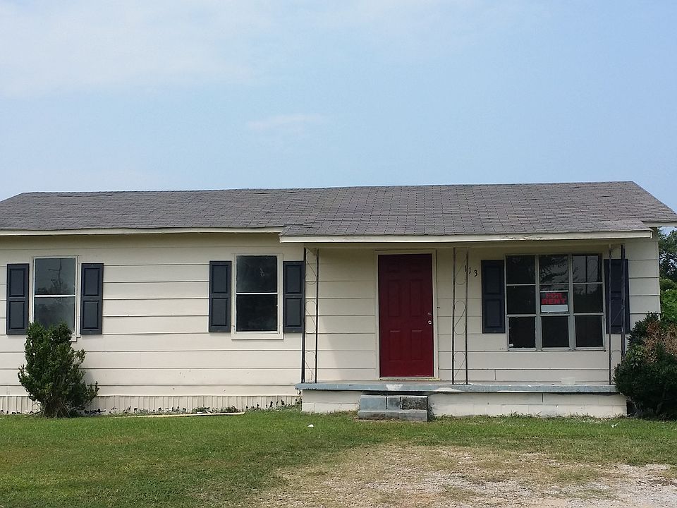 2nd image of 113 Martin Luther King Dr