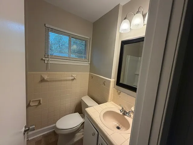 76 McCool Dr — Photo 4