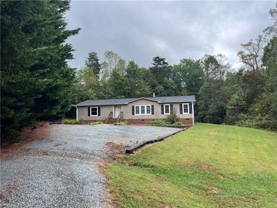 1095 Piney Meadows Dr, Walnut Cove, NC, 27052