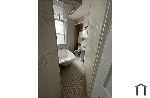 236 S 60th St Photo 1