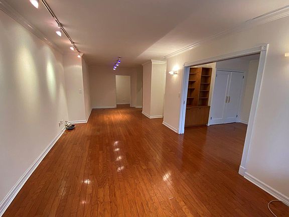 5th image of 347 W 57th St APT 4A