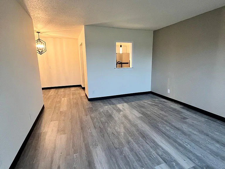 931 Old Marion Rd NE #201 — Photo 6