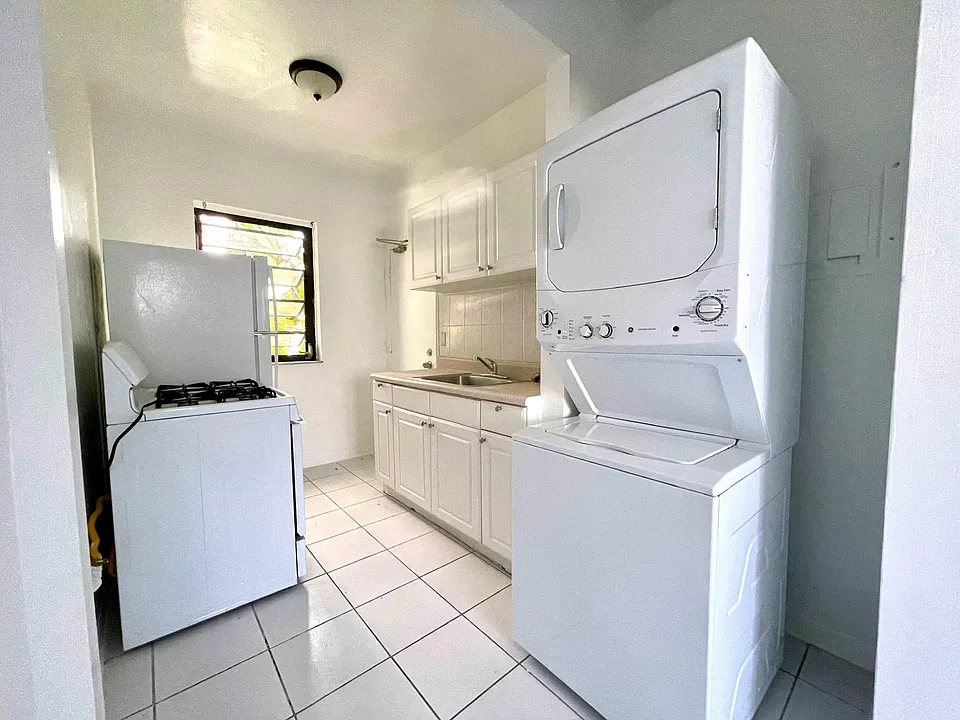 411 Meridian Ave #7