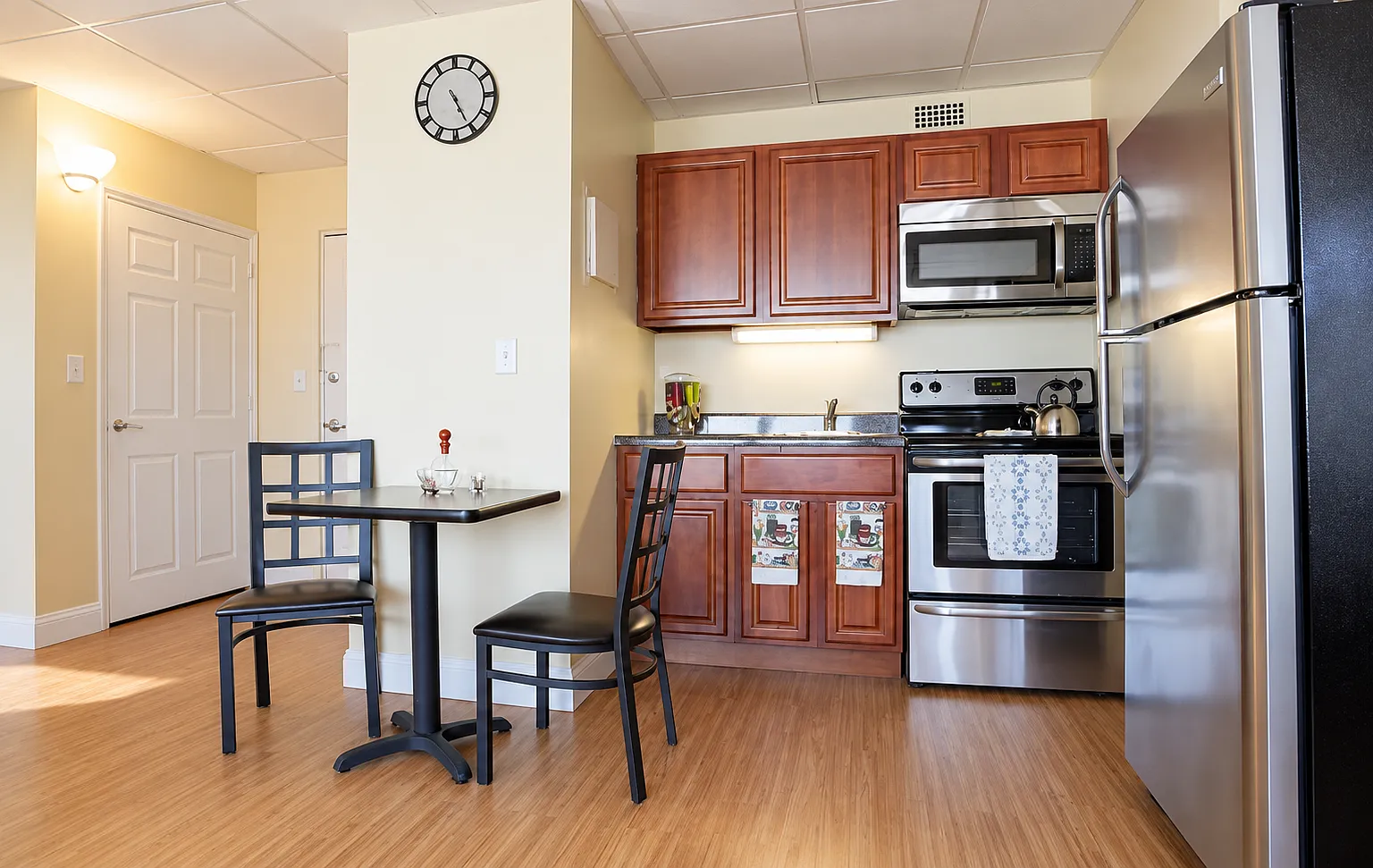Studio, $1,250 — Photo 2
