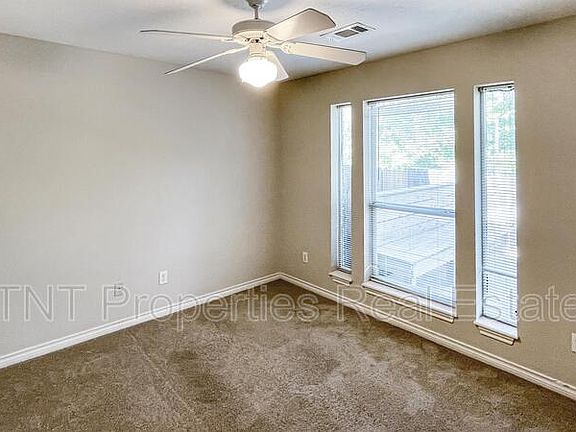 2nd image of 1609 Park Pl