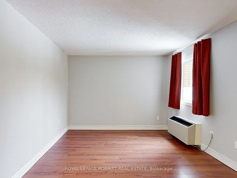3835 Lake Shore Blvd W #104 — Photo 37