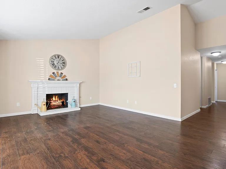 3843 Castala Dr — Photo 21