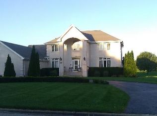 17421 S Crystal Lake Dr, Homer Glen, IL 60491