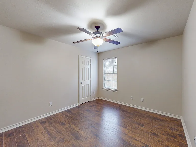 1120 Eagle Ave — Photo 23