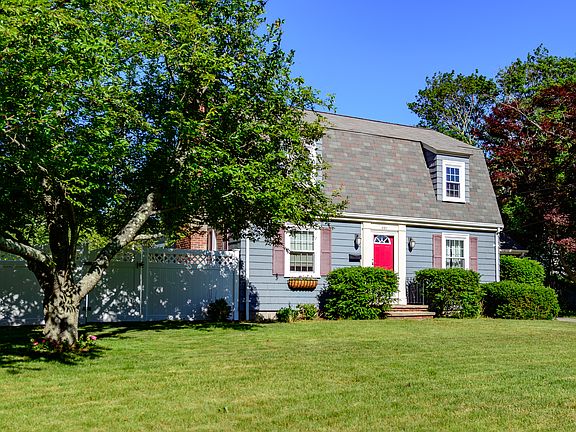 2nd image of 221 Squantum Dr