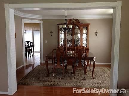 5th image of 924 Forder Glen Ct