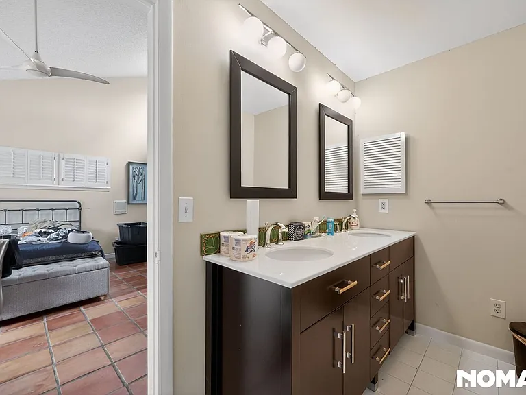 5314 Oak Bay Dr E — Photo 20