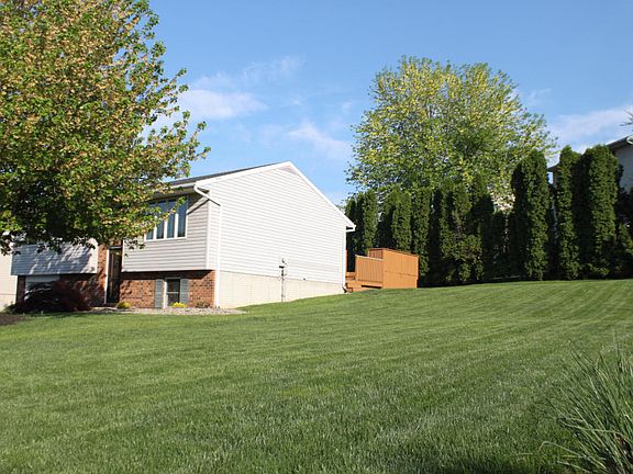 2nd image of 4108 Jasmine Pl