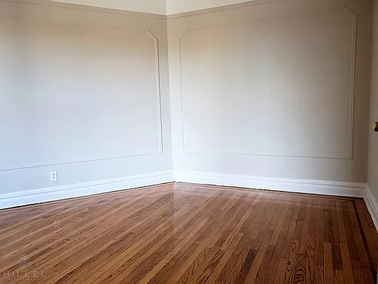 Rented by Hillel Realty Group | media 8