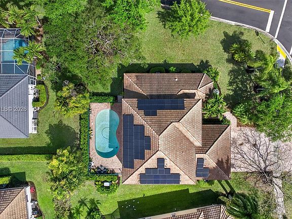 3rd image of 4953 Kensington Cir