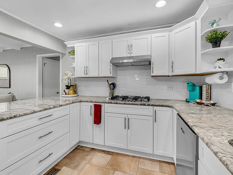 518 Twin Oak Dr — Photo 16