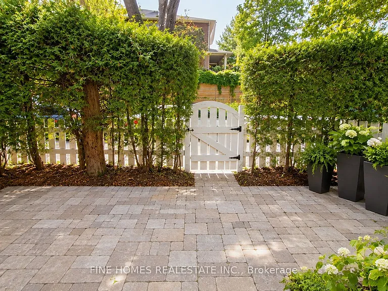 44 Hillside Ave — Photo 7