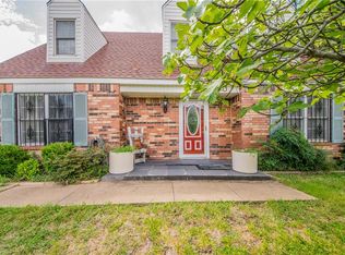 911 NE 11th St, Grand Prairie, TX 75050