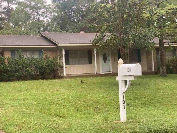 101 Alice Dr, Pineville, LA 71360