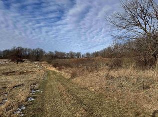 S4903 Prairieview Dr, Reedsburg, WI 53959