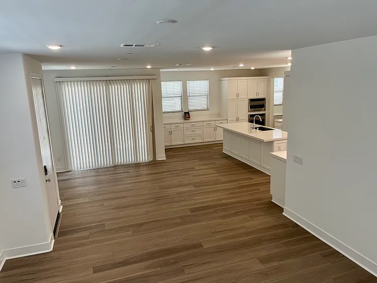 740 Edward Scholle Dr — Photo 5