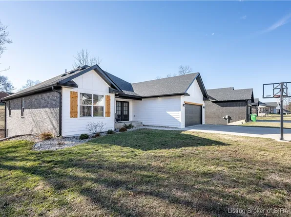 6020 Redberry Juniper Drive, Charlestown, IN 47111