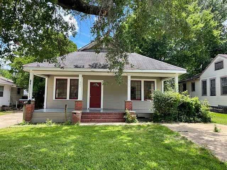 1st image of 141 Olive St #143