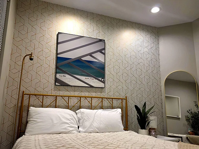 Eye catching accent wall and art