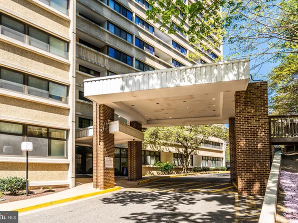 5911 Edsall Rd APT 903, Alexandria, VA 22304