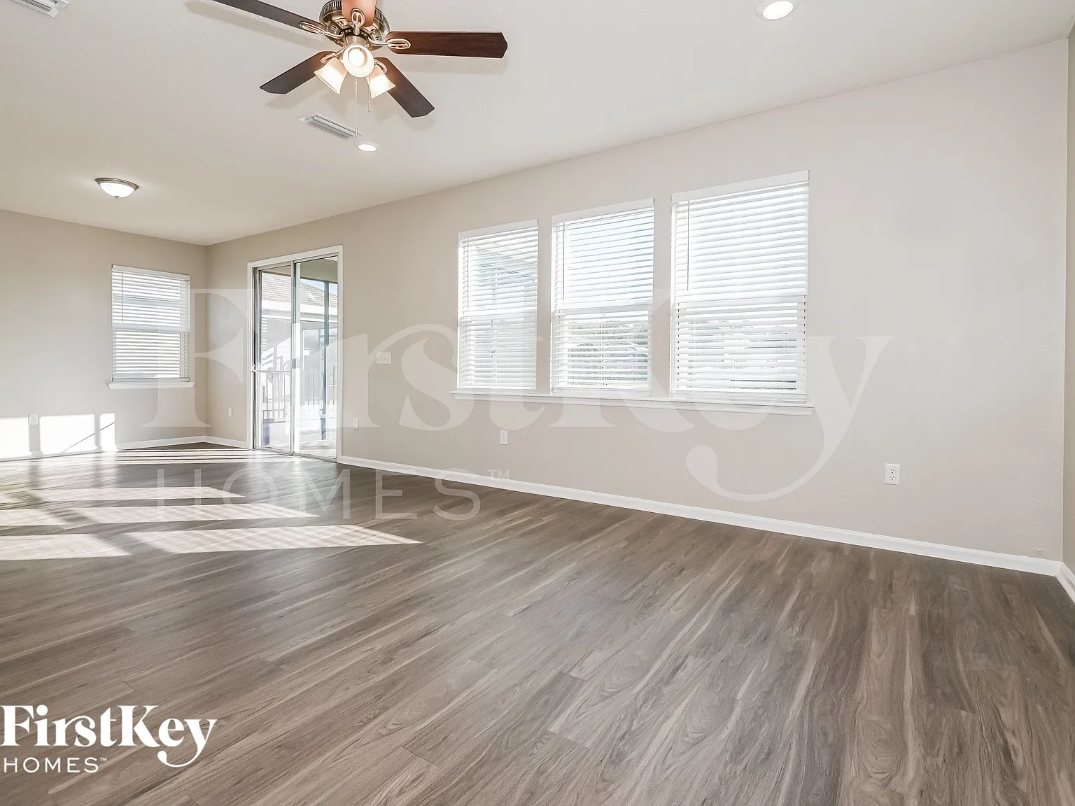 4 bed, 3.0 bath, 2384 sqft, $2,655 — Photo 4