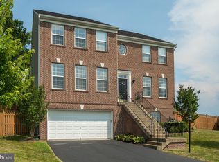 16101 Raptor Ct, Woodbridge, VA 22191