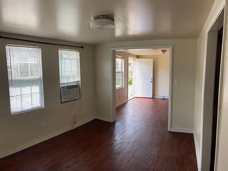 6-3316 N Robinson Ave #6 — Photo 7