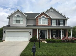 15 Clover Dr, Littlestown, PA 17340