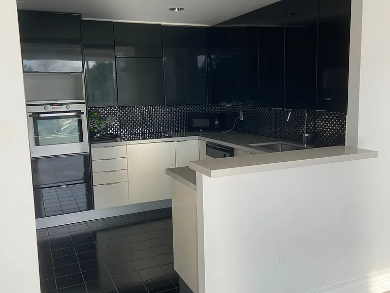77 Avenue Rd #401 — Photo 20