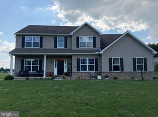 104 Bellows Dr, Carlisle, PA 17015