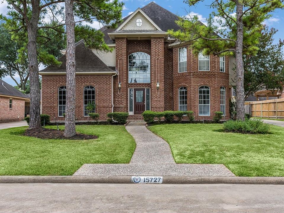 1st image of 15727 Sweetwater Creek Dr